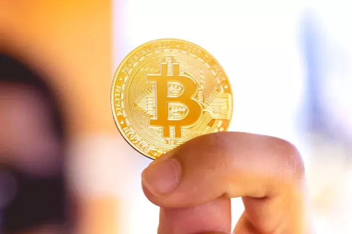 Bitcoin recorde: Significado e Impactos para Investidores A superação da marca psicológica dos US$ 125 mil pela principal criptomoeda demonstra uma mudança fundamental na percepção dos mercados. Este marco histórico vai muito além de um simples número, representando a crescente maturidade dos ativos digitais. Bitcoin recorde: Significado e Impactos para Investidores A superação da marca psicológica dos US$ 125 mil pela principal criptomoeda demonstra uma mudança fundamental na percepção dos mercados. Este marco histórico vai muito além de um simples número, representando a crescente maturidade dos ativos digitais.